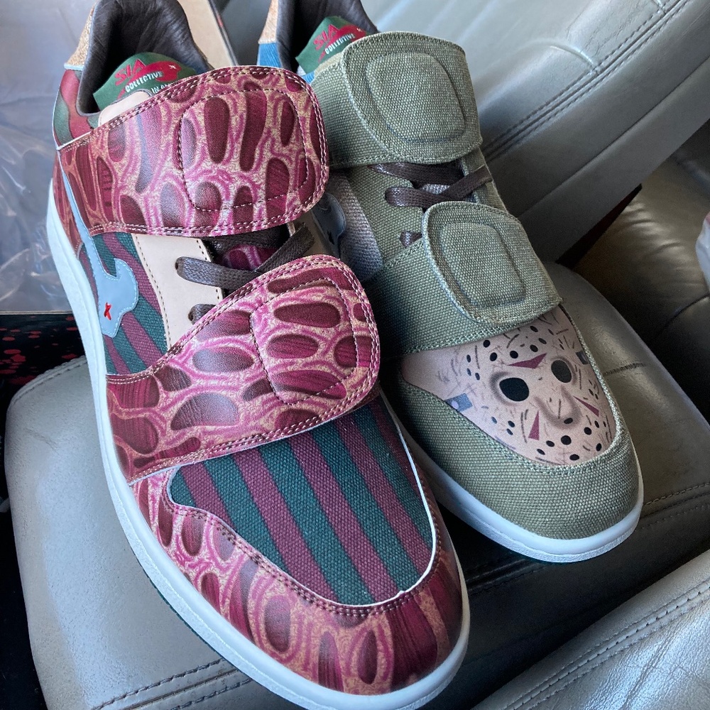 Sneakers